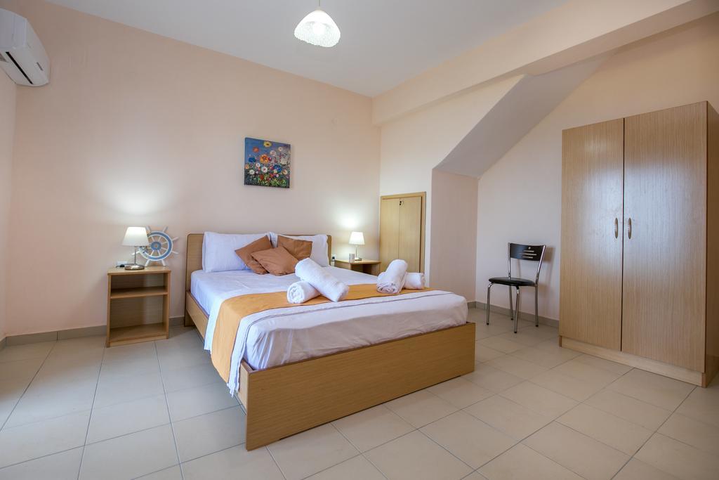 Aphrodite Villas Koinira Exterior foto