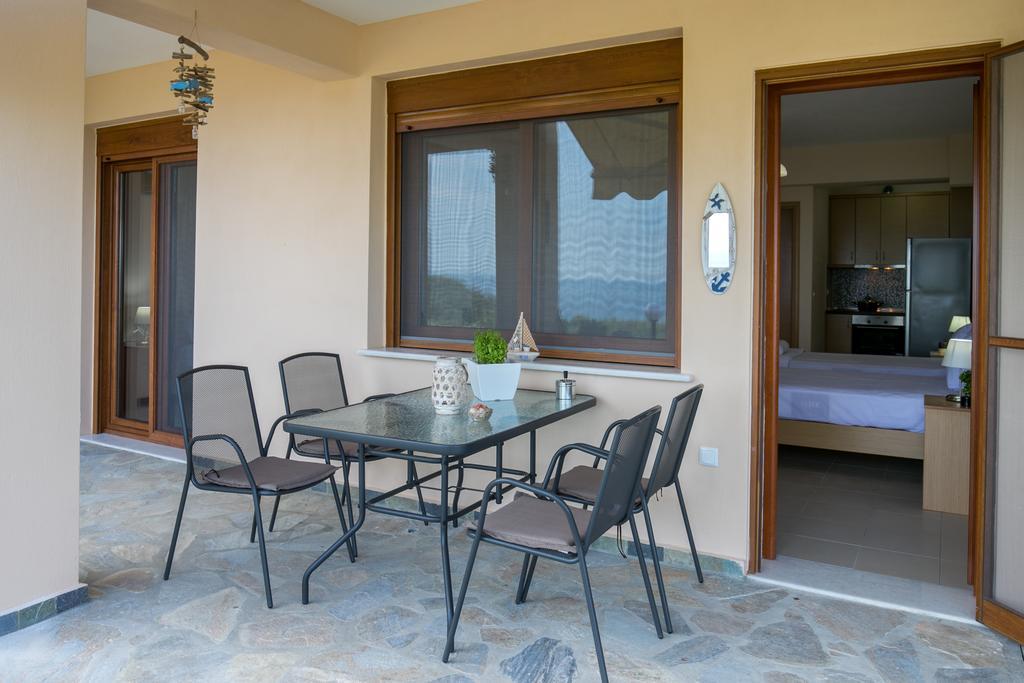Aphrodite Villas Koinira Exterior foto